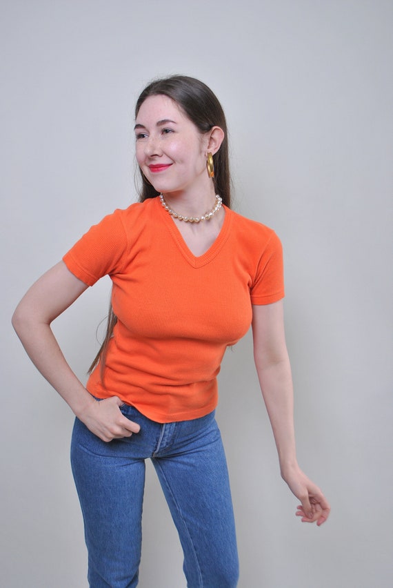 90s textured heavy cotton tshirt, vintage v-neck minimalist t-shirt, Size XS