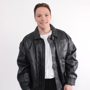 80s black leather bomber jacket, vintage crop aviator jacket with collar, Size L