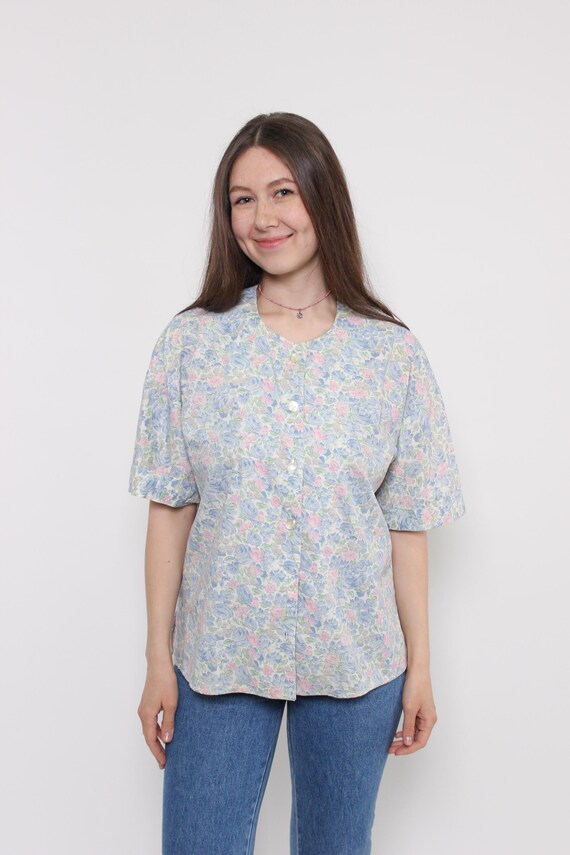 Vintage Floral Cottagecore Blouse Blue Roses Round Neck Short Sleeve M