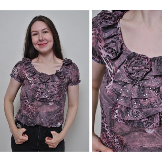 Purple Oversized Flower Embellishment Ruffled Top Purple Oversized Flower Embellishment Ruffled Top