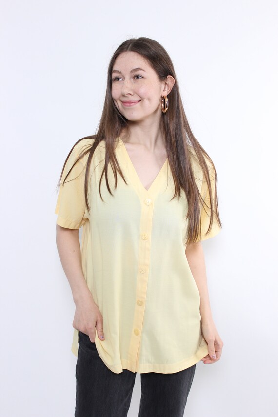 90s Butter Yellow V-Neck Tunic Blouse Vintage Collarless Pearl Button Size L