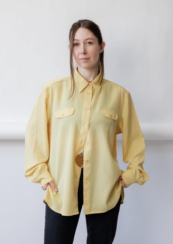 90s Butter Yellow Blouse Vintage Crinkle Texture Flap Pocket Oversized Longline Shirt Size M