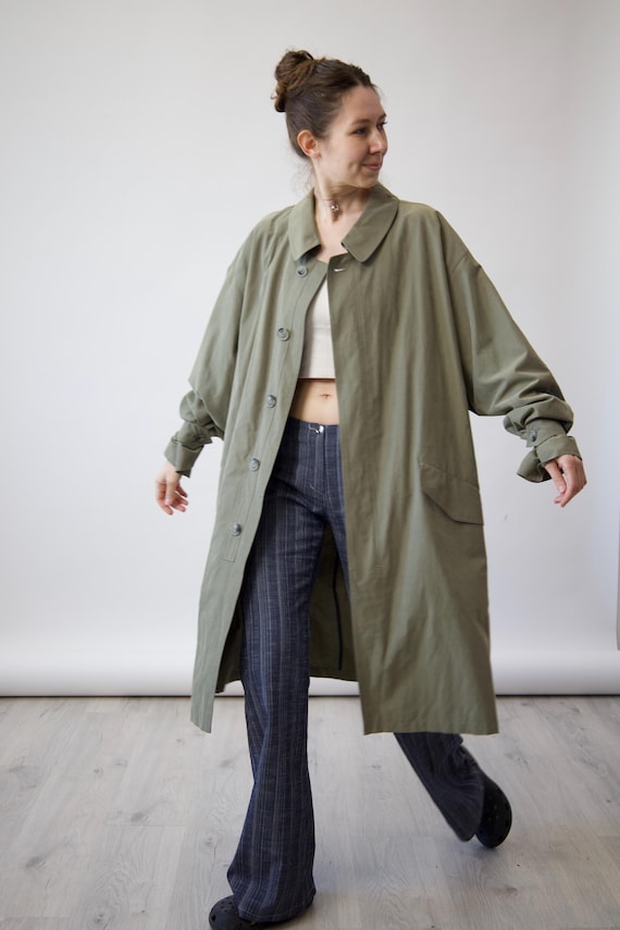 90s Olive Green Raglan Sleeve Oversized Vintage Mac Coat Made in Finland Size XL