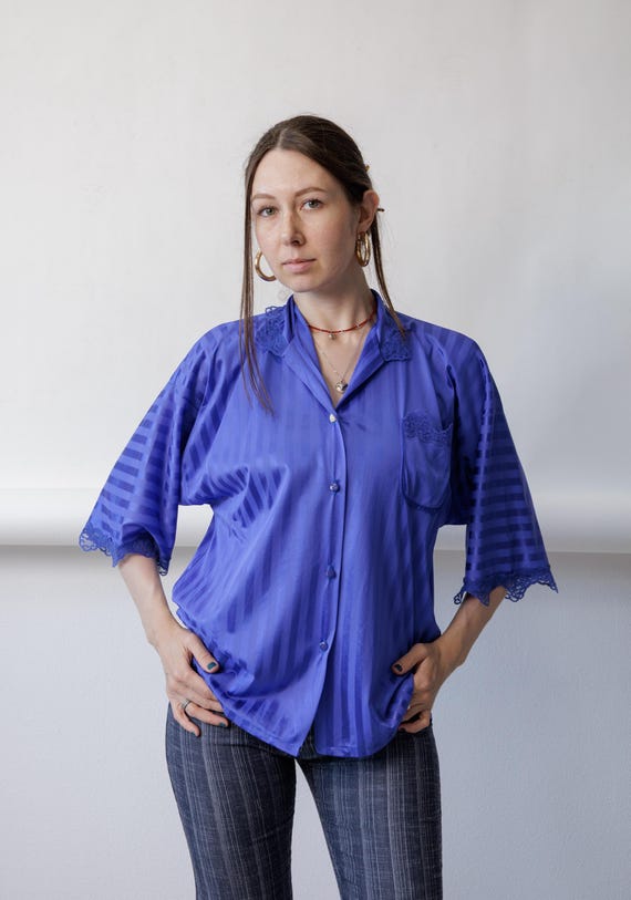 90s Blue Satin Stripe Blouse Vintage Lace Trim Short Sleeve Oversized Shirt Size M