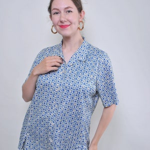 90s Abstract Print Vintage Blouse: Blue Button-Front Shirt, Size L
