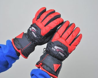 Winter sport gloves, vintage 80s ski accessories