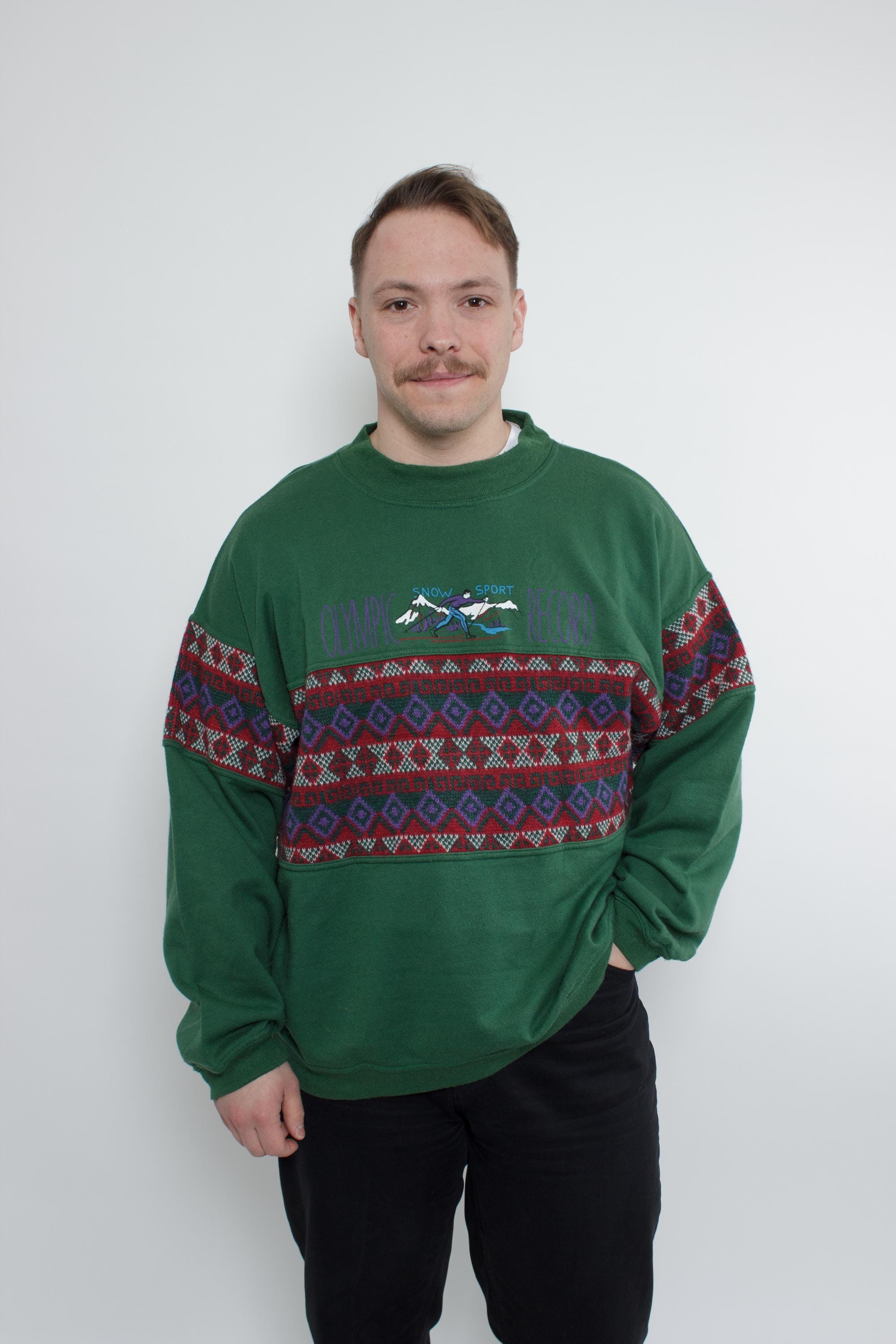 Vintage 90s Ski Graphic Sweatshirt, Retro Winter Print Pullover