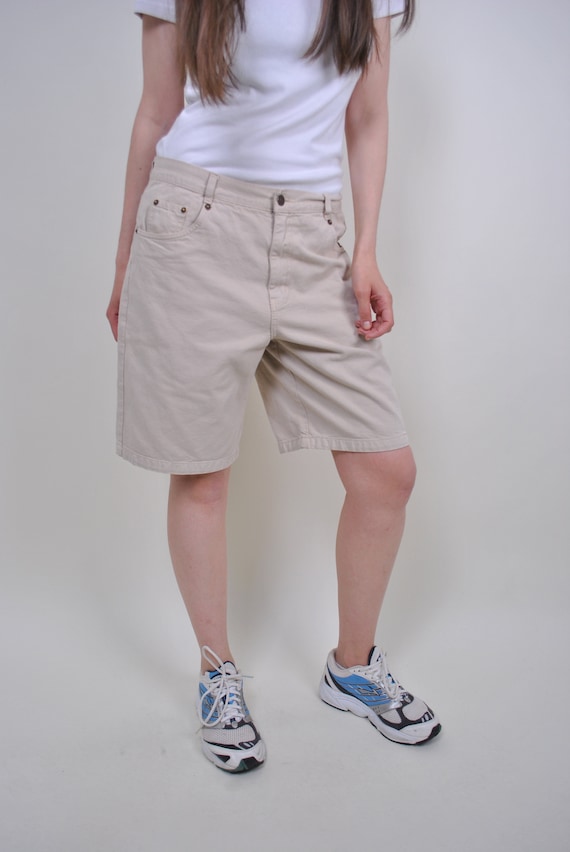 90s Bermuda shorts in beige color, vintage high waist heavy cotton shorts, Size XL