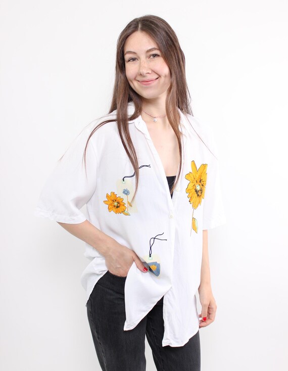 Vintage Sunflower Shirt Size L, 90s Botanical Print White Blouse Cottagecore Garden Top Women