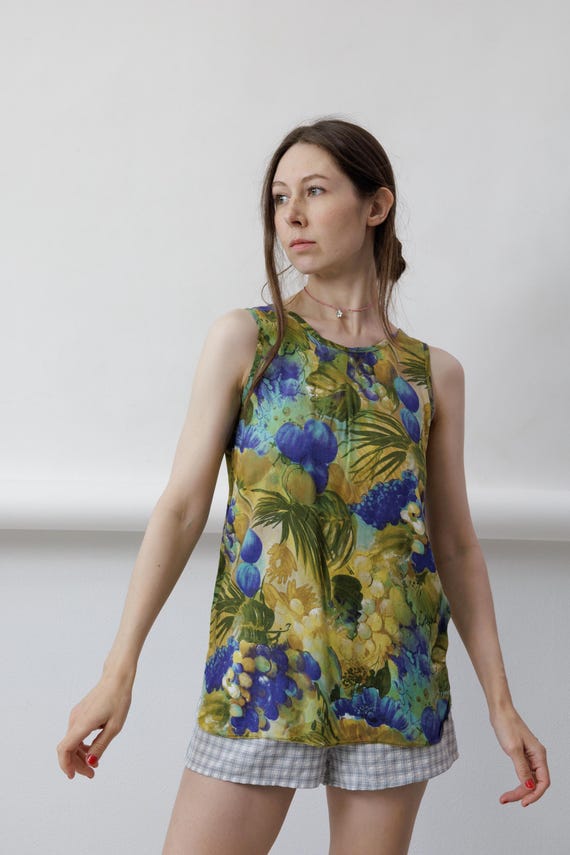 90s Watercolor Fruit Print Vintage Sleeveless Blouse Grape Palm Leaf Tank Top Size M