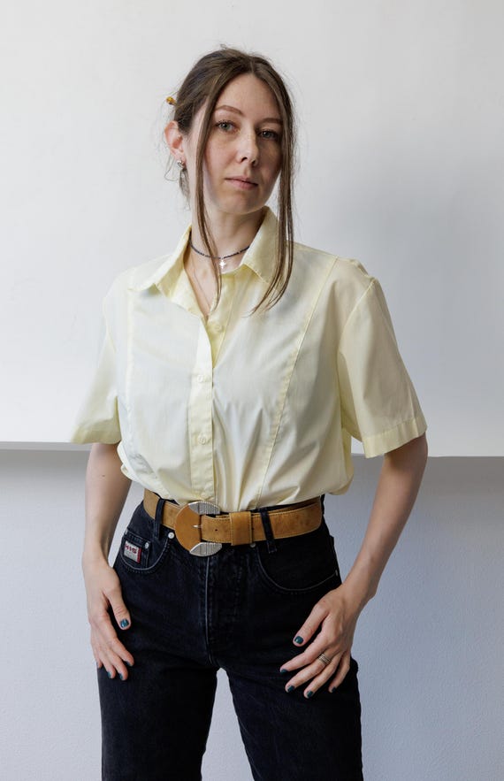 90s Butter Yellow Shirt Vintage Boxy Oversized Pointed Collar Button Up Blouse L