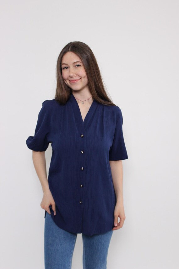 Navy Crinkle Texture Blouse Gathered Shoulder V-Neck Tonal Buttons Vintage M