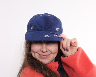 90s fleece blue cap, vintage winter fleece cap, Swiss flowers cap in ONE SIZE
