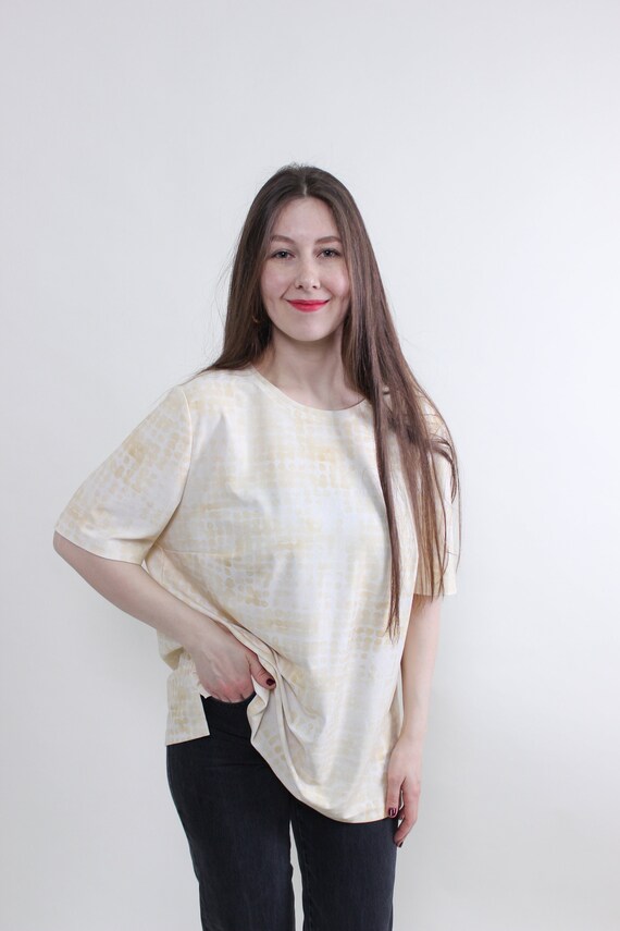 90s geometric t-shirt, yvintage ellow summer top LARGE size stretchy abstract tee, Size L