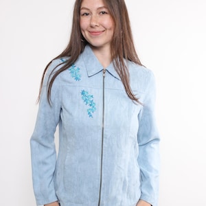 90s embroidered blouse in blue, vintage flowers summer zip up blouse, Size M