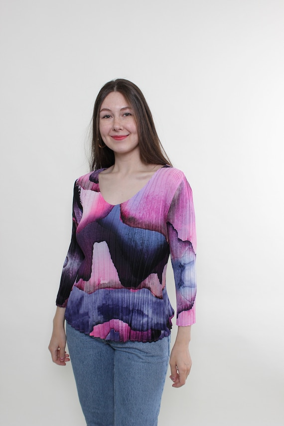 Vintage 90s Purple Watercolor Abstract Plisse Top – Artsy Micro Pleat Blouse