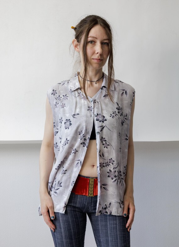 90s Grey Floral Sleeveless Blouse Sheer Satin Lilac Collared Button Up Longline L