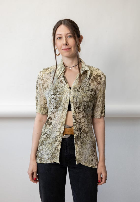 Floral Crinkle Blouse Vintage 90s Fitted Waist Shoulder Pad Button Up Top M
