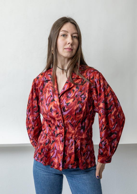 80s Red Abstract Print Blouse Vintage Fitted Button Up Notch Collar Purple Size M