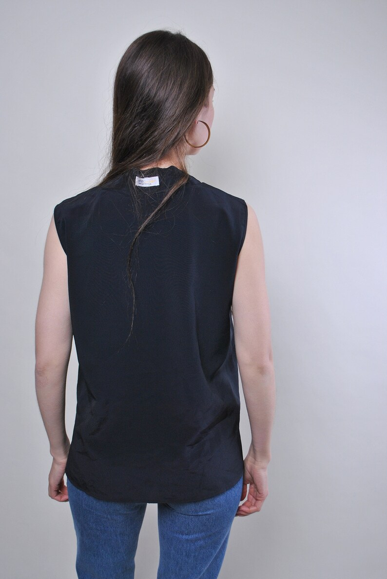 Vintage minimalist sleeveless black blouse Size M