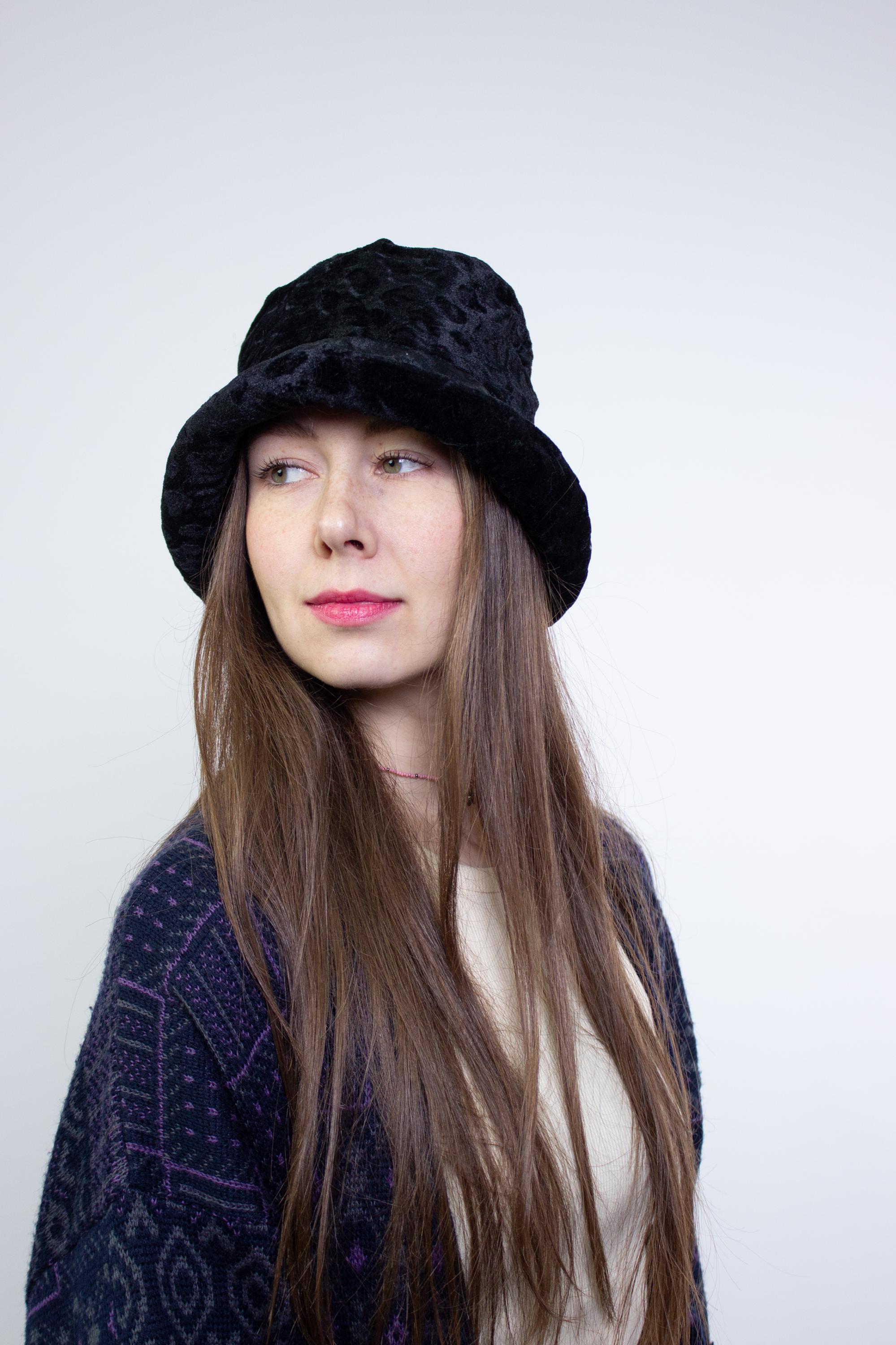 Vintage 90s Black Velvet Bucket Hat – Crushed Velvet Retro Cap - Etsy