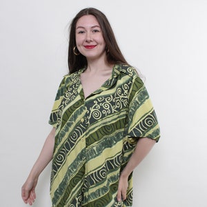 80s abstract print blouse in green, vintage revere collar oversized printed blouse, Size XL
