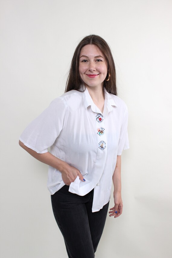 90s embroidered white blouse, vintage dirndl Bavarian button front blouse, Size L