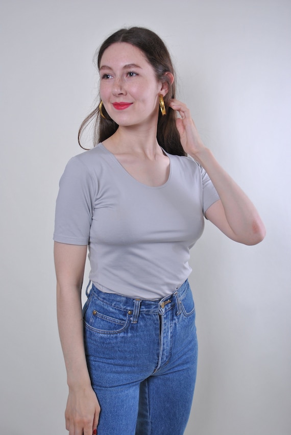 90s fitted minimalist tshirt, vintage gray capsule stretchy casual tee, Size M