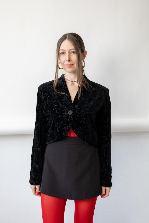 90s Black Velvet Cropped Blazer Vintage Floral Embroidered Fitted Bolero Evening Jacket Size M