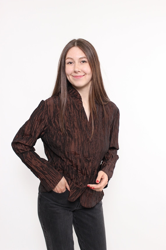 90s wavy textured blouse, vintage v-neck big button detail blouse in brown, Size M