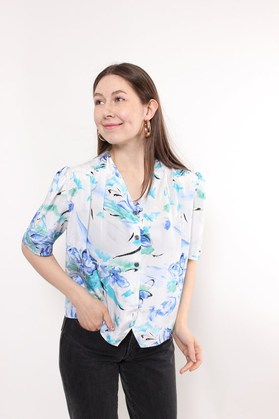 90s Watercolor Iris Blouse: Vintage Botanical Floral Cap Sleeve V-Neck
