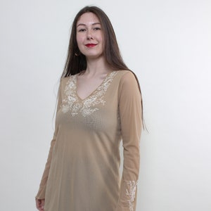 90s embroidered sheer blouse in beige, vintage v-neck flowers blouse, Size M