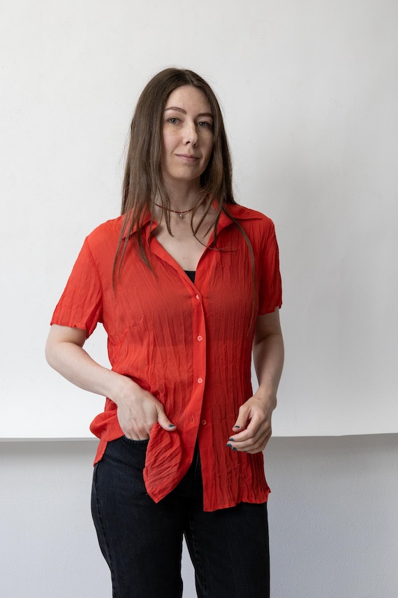 90s Tomato Red Crinkle Sheer Blouse Vintage Pleated Short Sleeve Button Up Medium