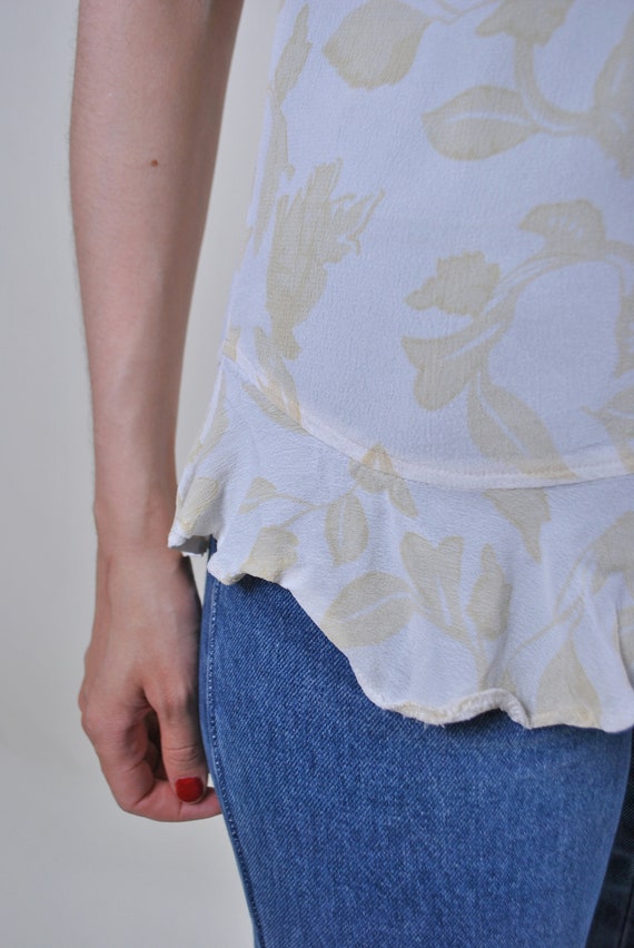 90s white ruffle top, cute floral tank SMALL size… - image 2