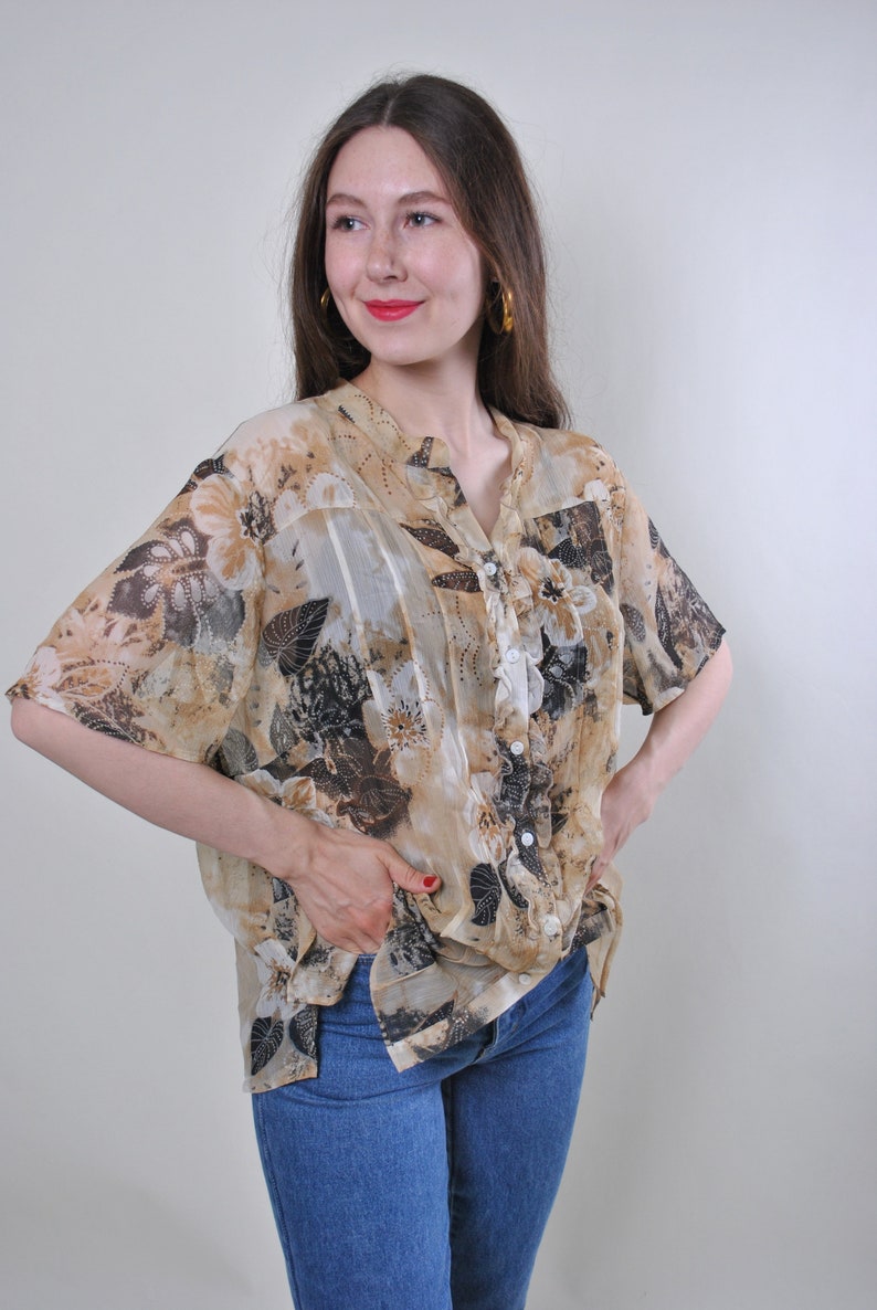 Women vintage beige floral print summer short sleeve blouse Size XL