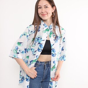 90年代風の花柄プリントのロマンティックなブラウス、ヴィンテージボヘミアン風の花柄ブラウス（ホワイト）、サイズL