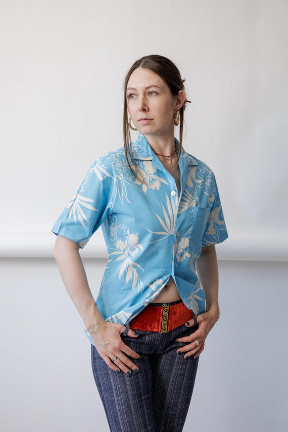 90s Blue Hawaiian Shirt Vintage Camp Collar Orchid Print Short Sleeve Size M