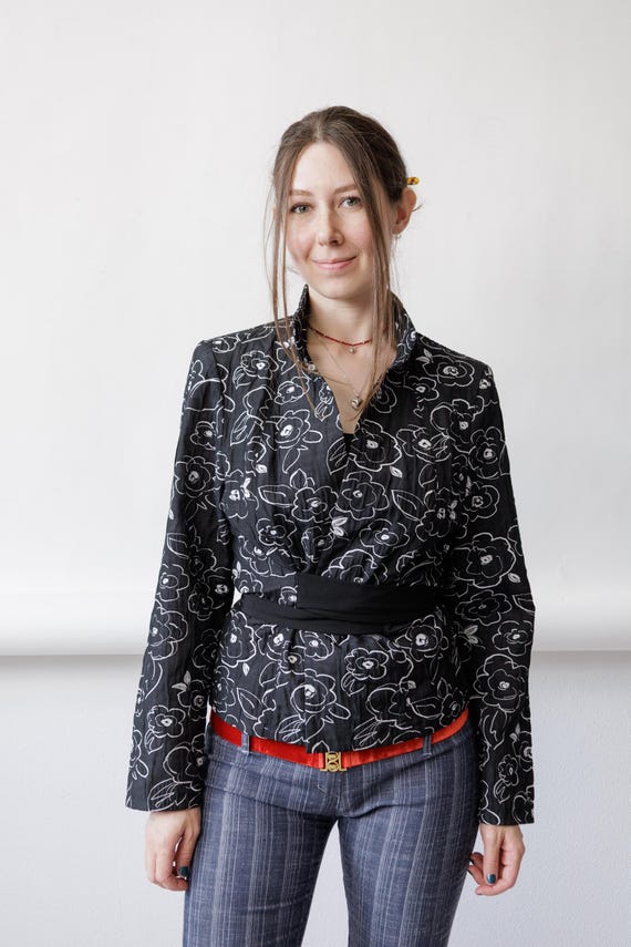 90s Sketched Floral Wrap Jacket Vintage Black Ink Print Tie Waist Blouse Size M