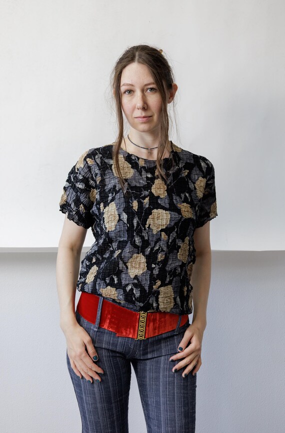 Y2k Crinkle Popcorn Texture Floral Blouse Black Tan Abstract Rose Size M