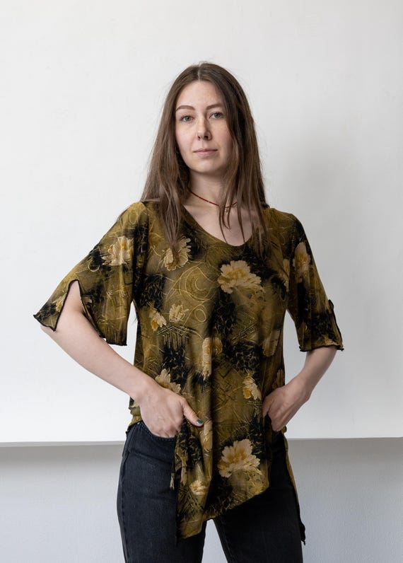 Y2K Dark Floral Top Olive Black Gold Handkerchief Hem Flutter Sleeve Tunic Size M
