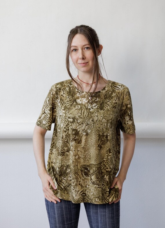 90s tiger face print top oversized big cat safari graphic tee blouse, size Medium