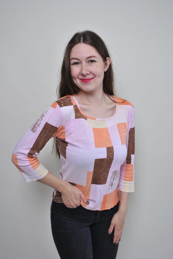 Y2k Pink Orange Geometric Print Top 3/4 Sleeve Scoop Neck Fitted Cotton Tee Medium