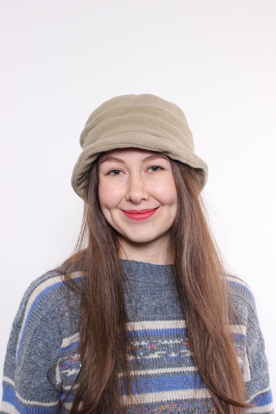90s wool bucket hat, vintage beige cloche hat