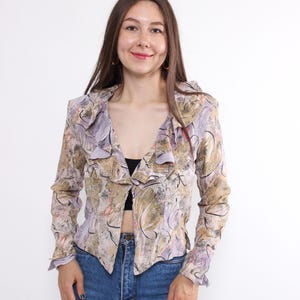 Blusa con volantes y estampado abstracto de los años 90, blusa vintage con hombreras fruncidas multicolor, talla M