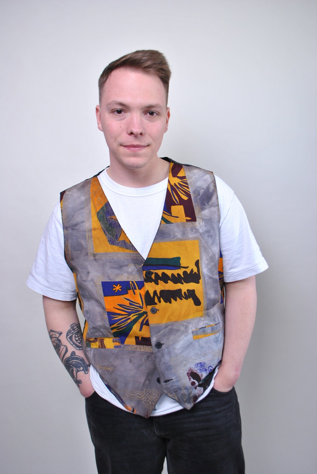 Ameri（アメリ）の「UND MANY MOTIF BUTTON VEST（ベスト）」 - WEAR