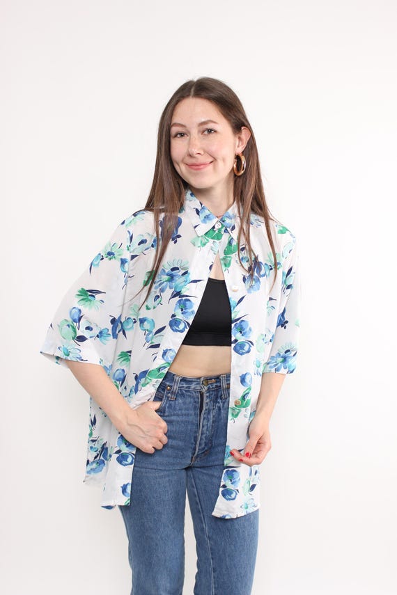 90s White Blue Floral Camp Collar Shirt Vintage  Watercolor Oversized Button Up Blouse Large