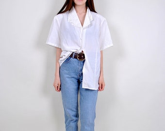 Vintage White Blouse: Wholesale Bulk Buy