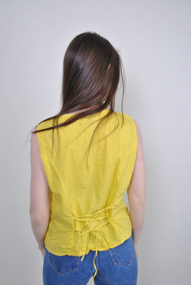 Size M Vintage minimalist yellow bright vest