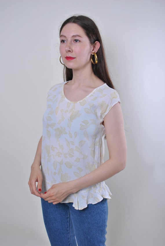 90s white ruffle top, cute floral tank SMALL size… - image 4
