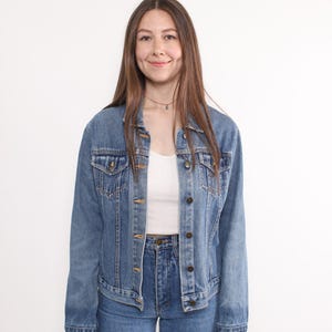 90s denim jacket in blue, vintage heavy cotton trucker jacket, Size L